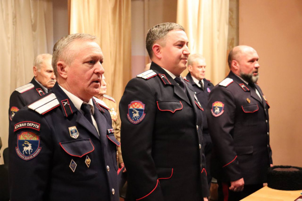 Батайские казаки продолжают помогать участникам СВО