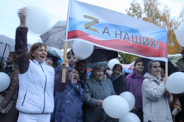 В Батайске поддержали российских военных