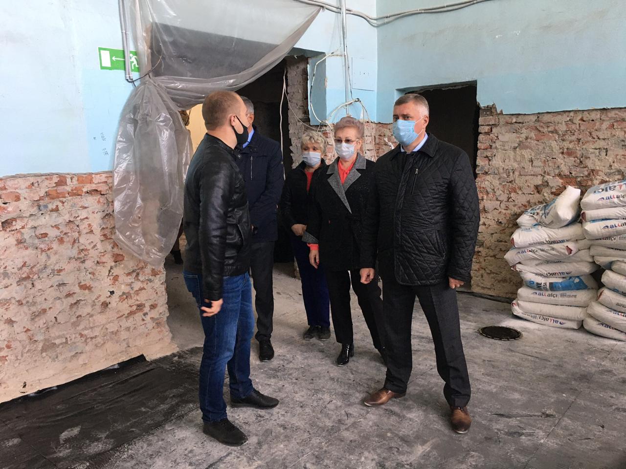 Геннадий Павлятенко проверил ход капитального ремонта школы №9
